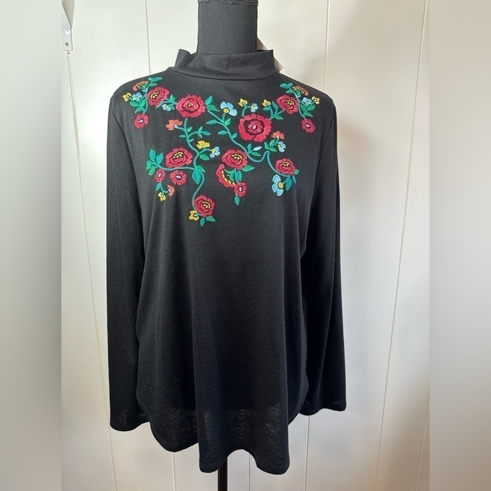 NWT Loft Black Long Sleeve Top with Floral Embroidery Women’s Size Large - Picture 2 of 12